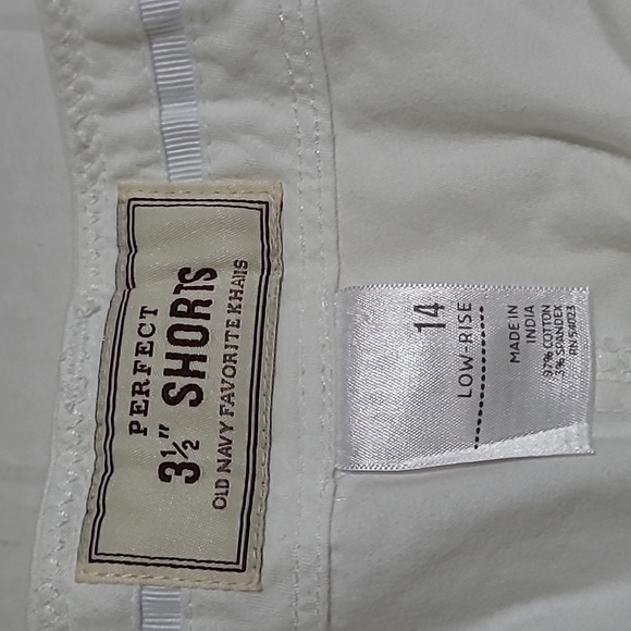 Old Navy low rise shorts - Picture 7 of 11